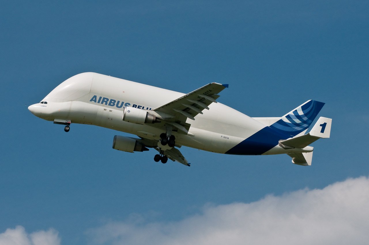 Fotografía real: Dettaglio tecnico: Airbus A300-600ST Beluga.